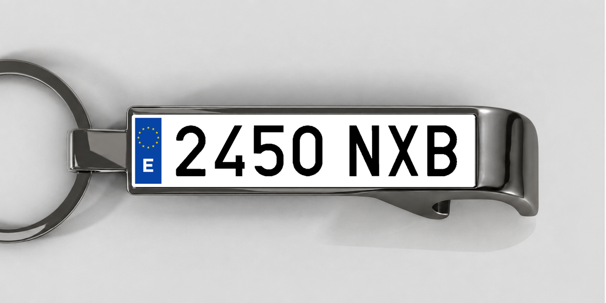 Spanien – Flaschenöffner mit personalisiertem Kennzeichen – Gunmetal